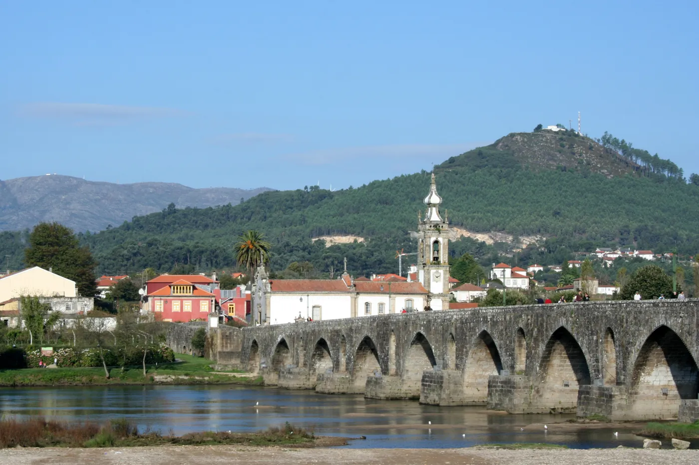 Ponte histórica sobre o rio Lima, em Ponte de Lima